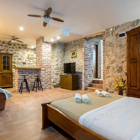 Rustical Nest Krk Old City 克尔克 外观 照片